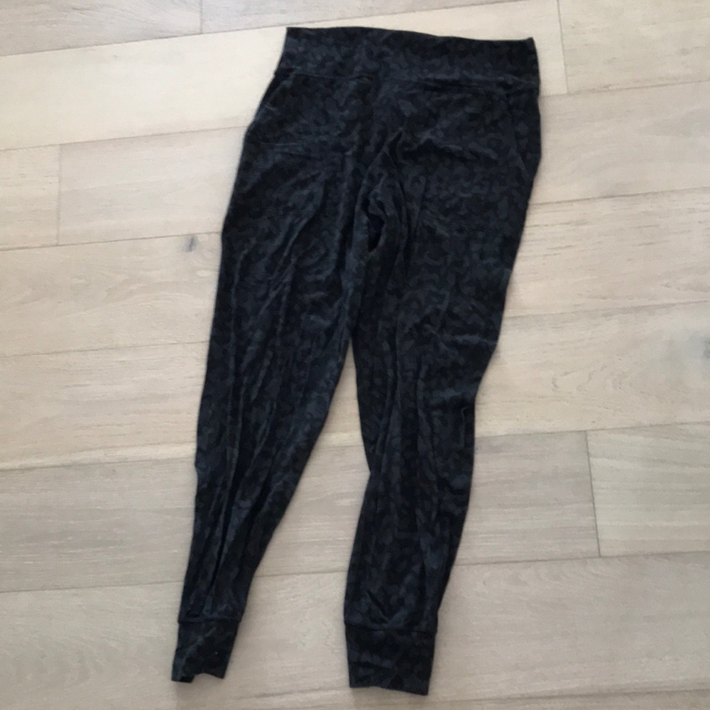 lululemon joggers